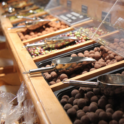 Wholesale Nuts & Dry Fruits